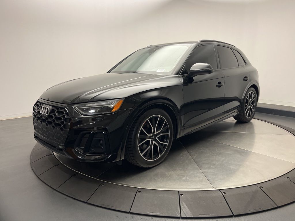 Thumbnail: 2021 Audi SQ5 - 1
