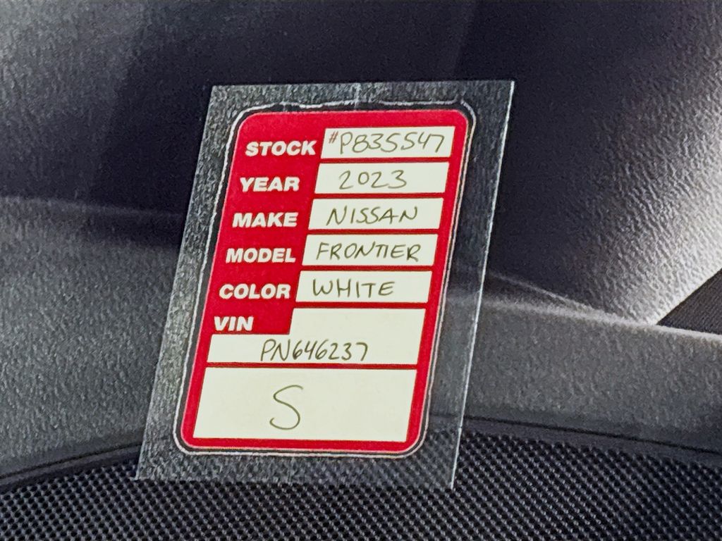 2023 Nissan Frontier S