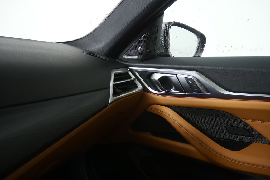 Thumbnail: 2025 BMW 4 Series - 32