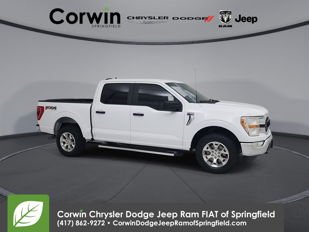 Oxford White 2022 Ford F-150 XLT SuperCrew 4WD Pickup Truck Four-Wheel Drive Automatic