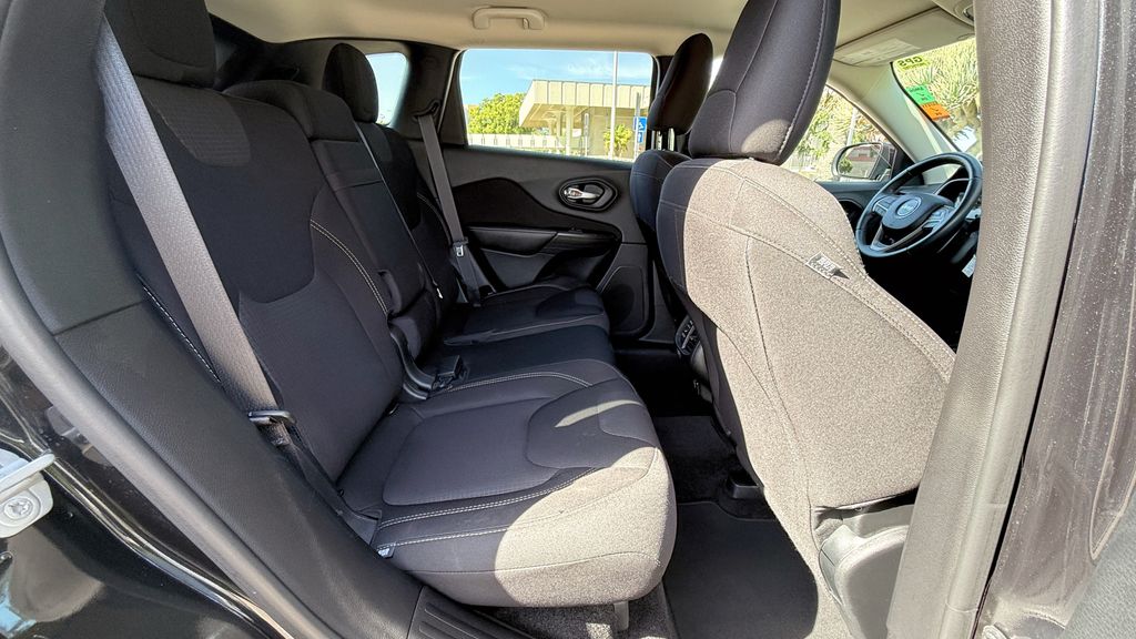 Used 2016 Jeep Cherokee Latitude 4D Sport Utility