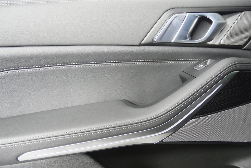 Thumbnail: 2026 BMW X5 - 14