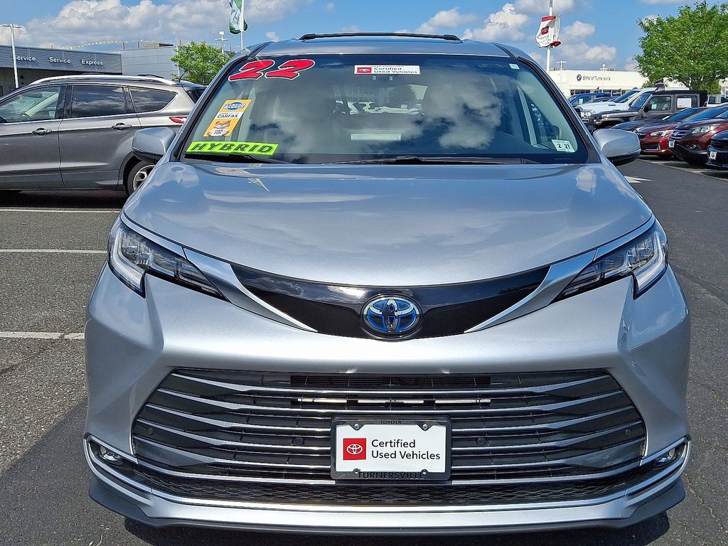 Thumbnail: 2022 Toyota Sienna - 2