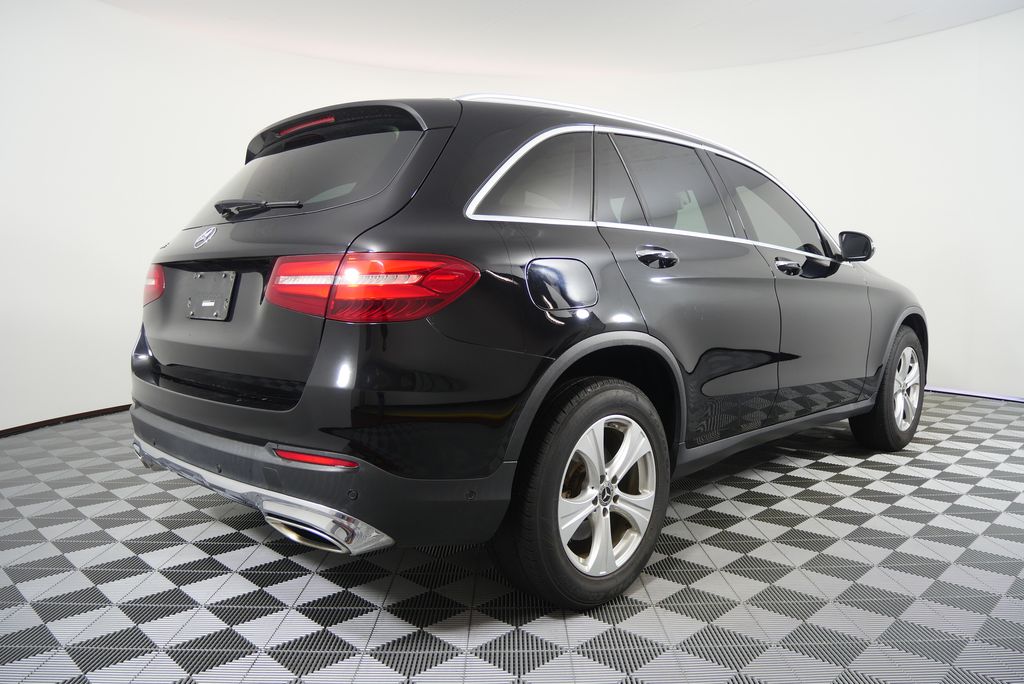 Thumbnail: 2018 Mercedes-Benz GLC - 3