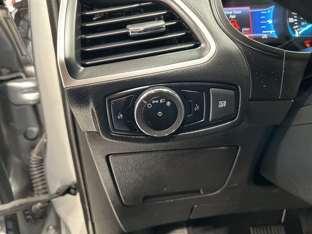 used 2024 Ford Edge car, priced at $25,832