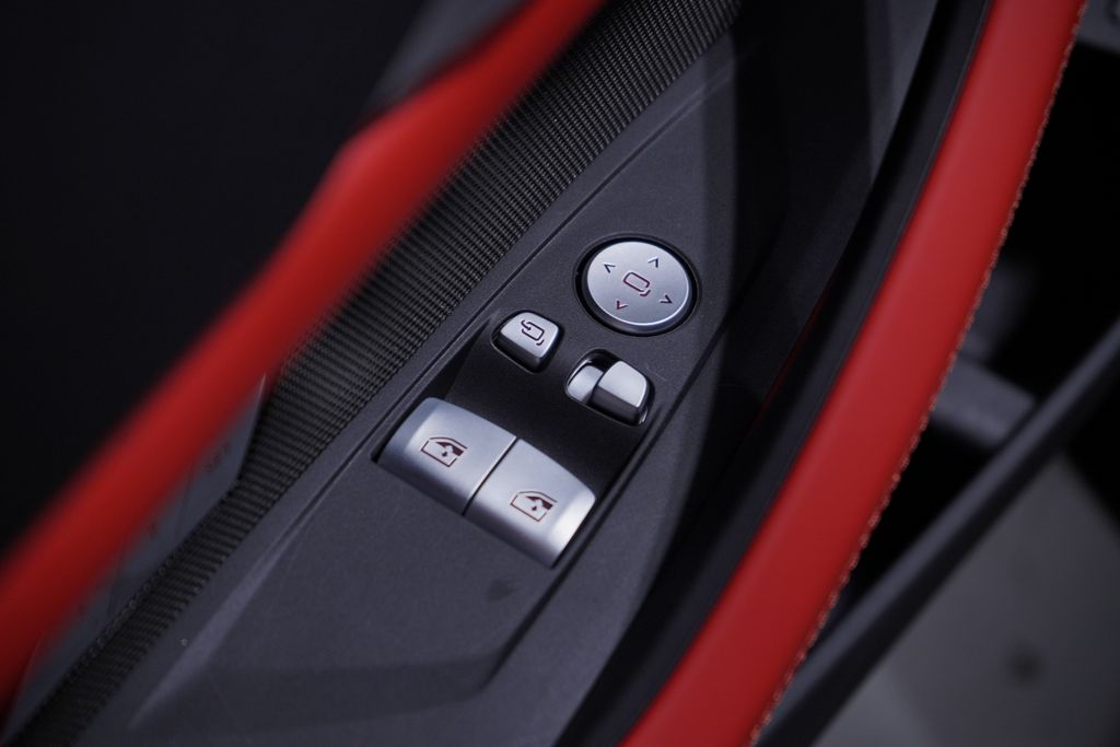 Thumbnail: 2026 BMW M4 - 16