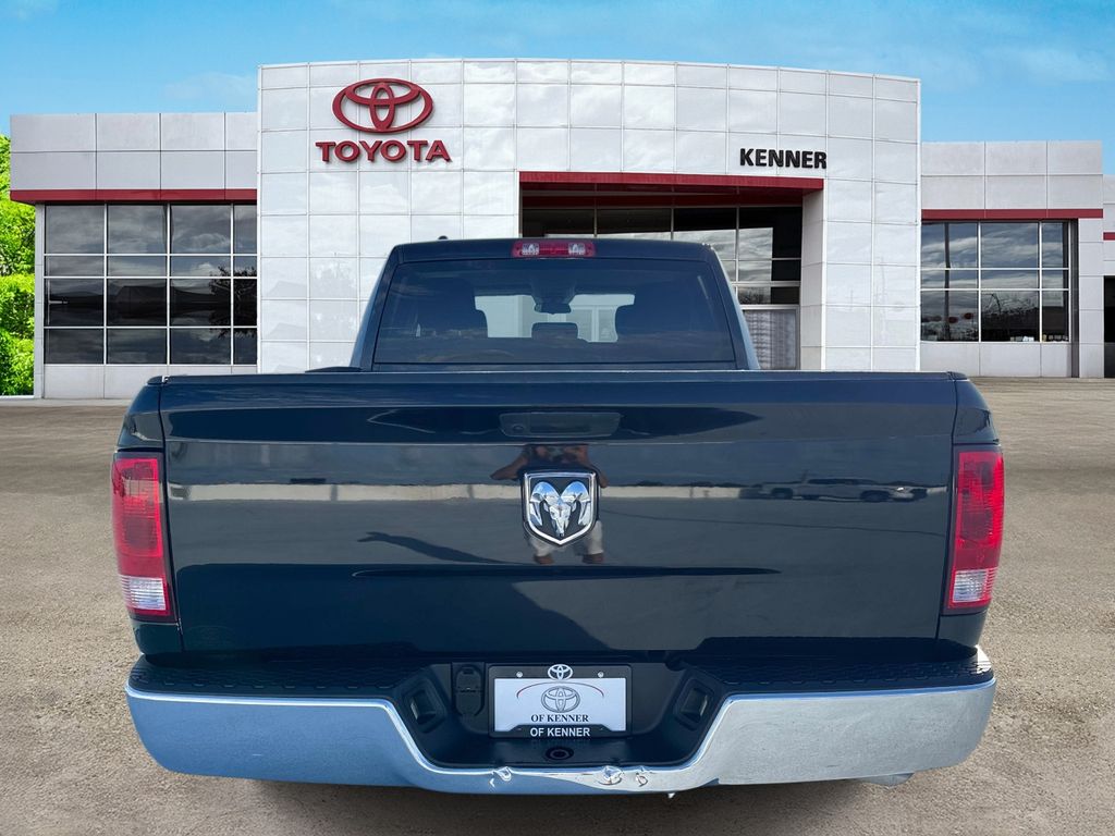 2024 Ram 1500 Classic SLT - 4