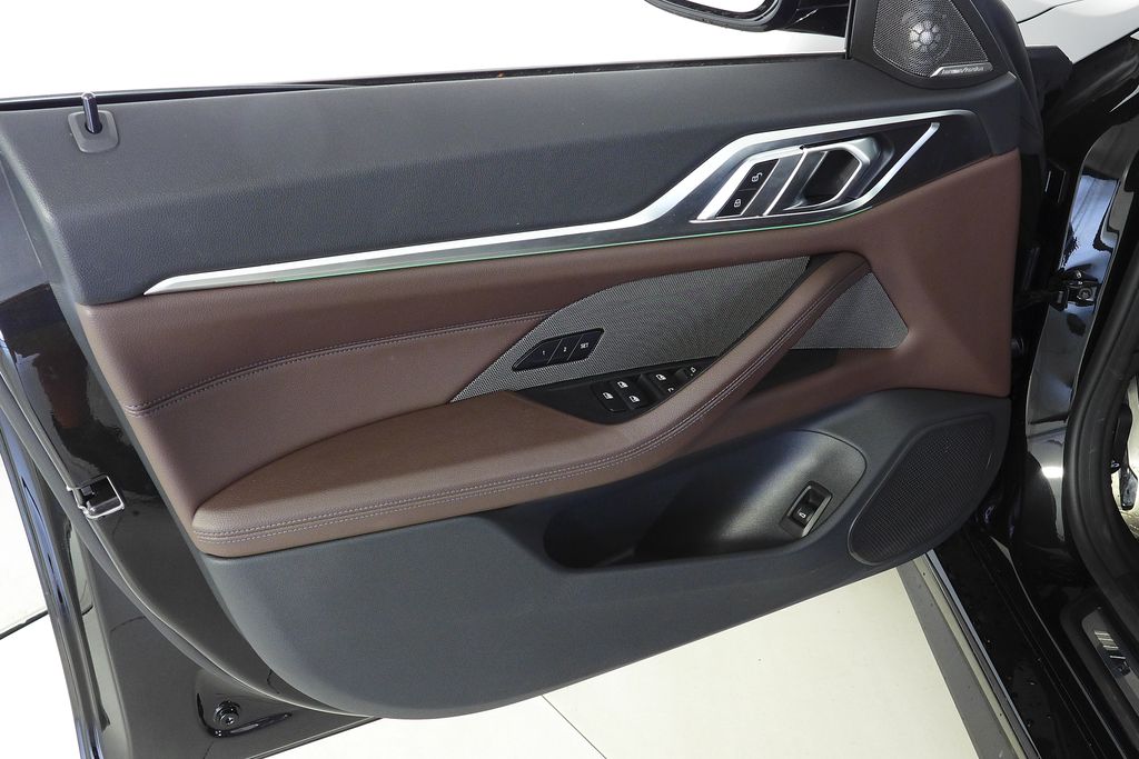Thumbnail: 2023 BMW i4 - 11