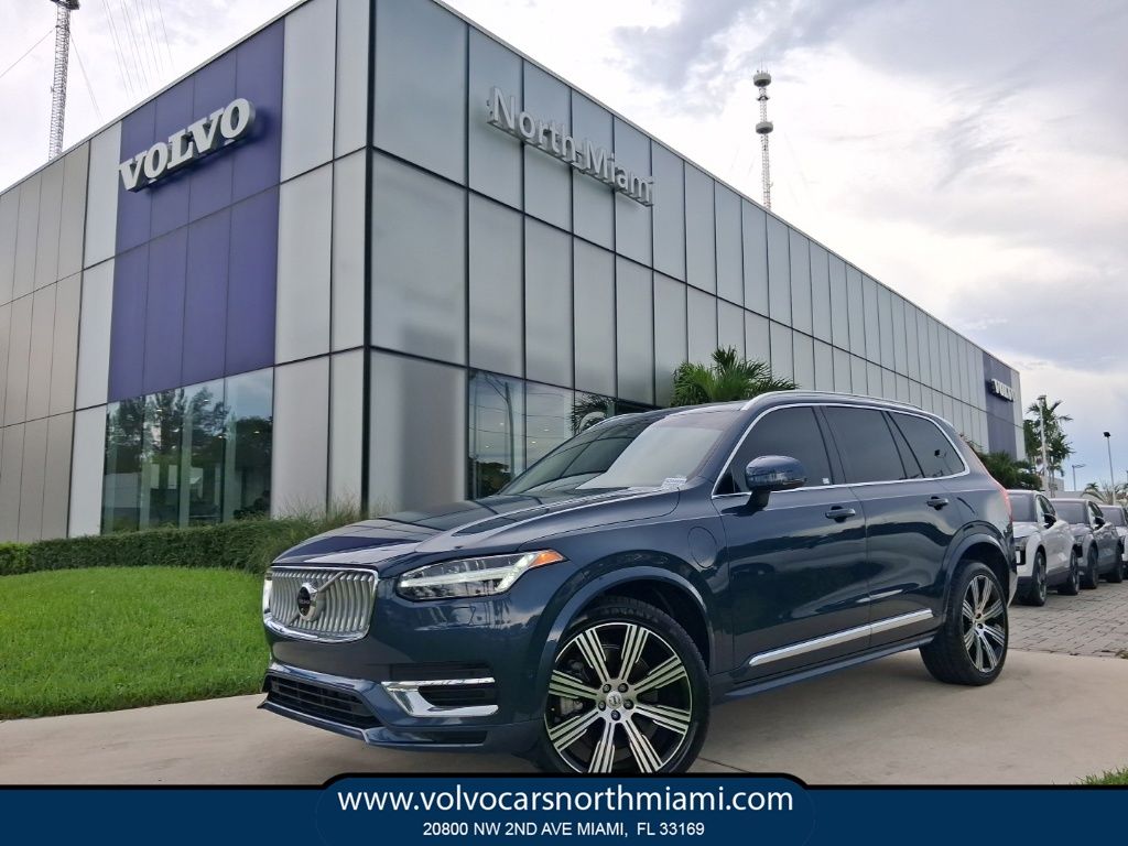 2025 Volvo XC90 Recharge T8 Ultra Bright Theme AWD