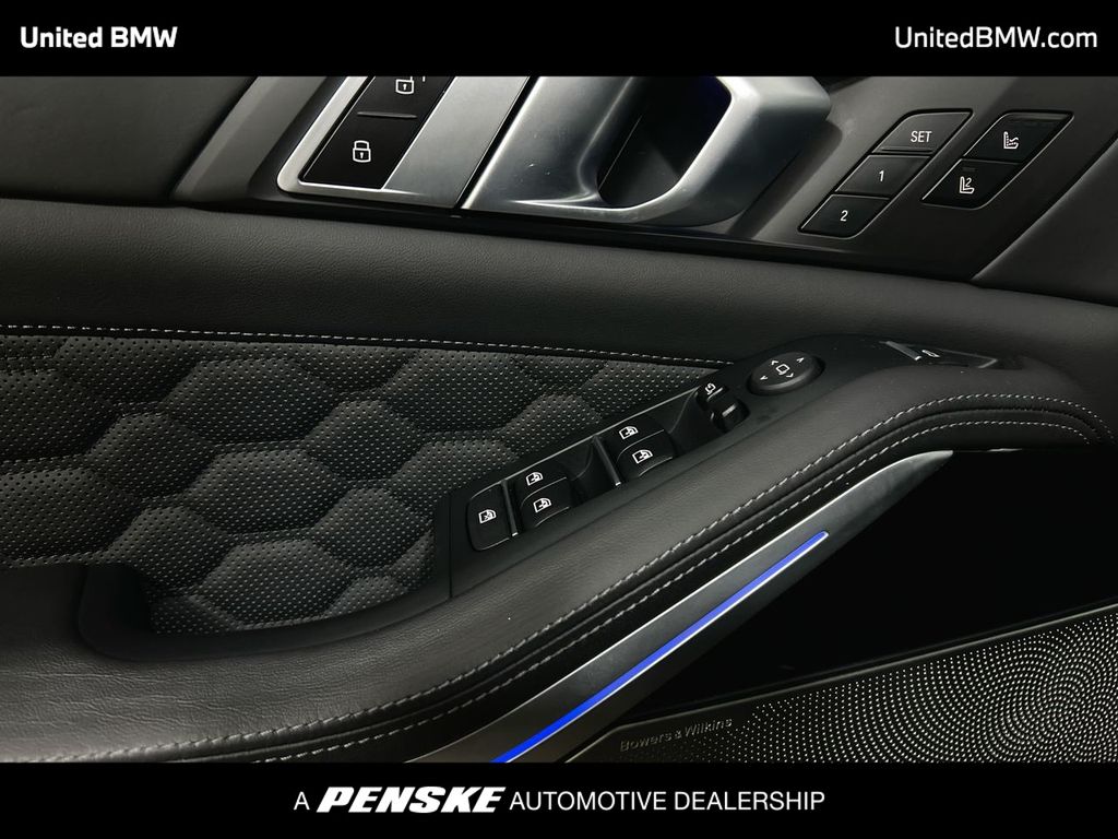 Thumbnail: 2021 BMW X5 - 11