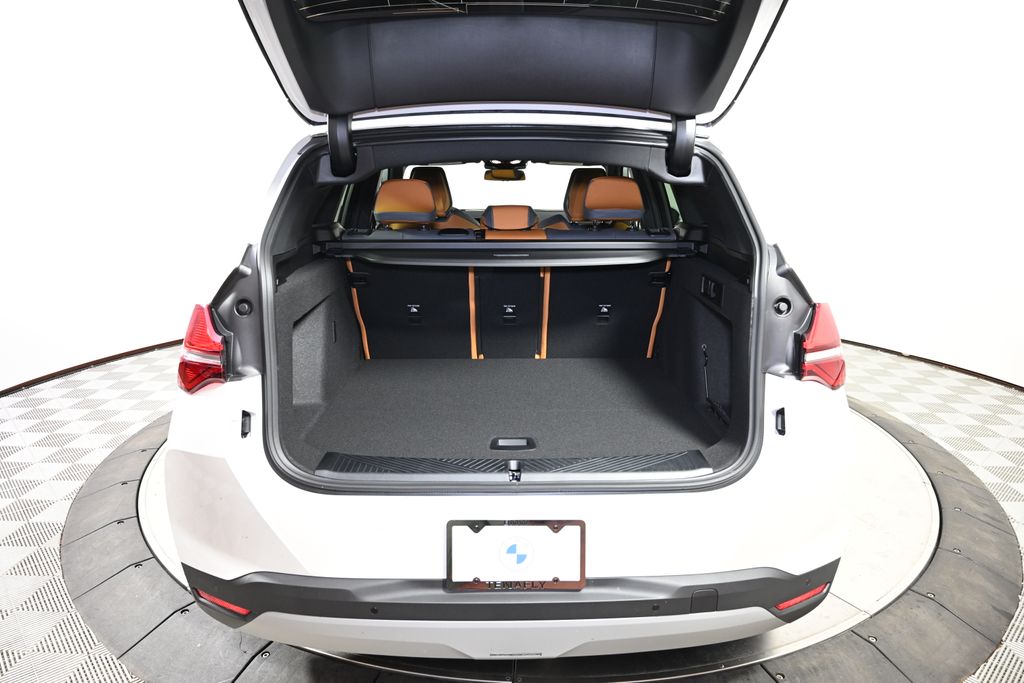 Thumbnail: 2026 BMW X3 - 10