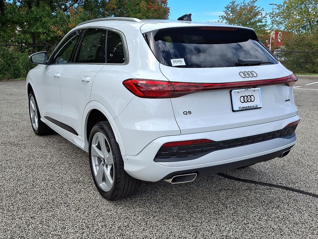 Thumbnail: 2025 Audi Q5 - 3