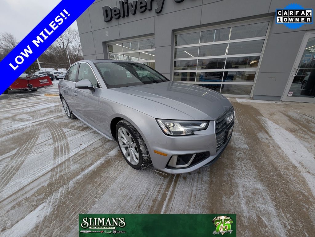 2019 Audi A4 quattro Premium Plus 45 TFSI