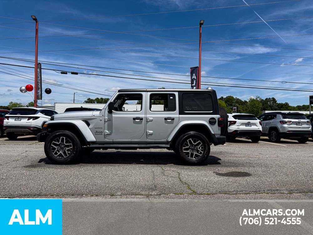 Used 2024 Silver Jeep Sahara image 28