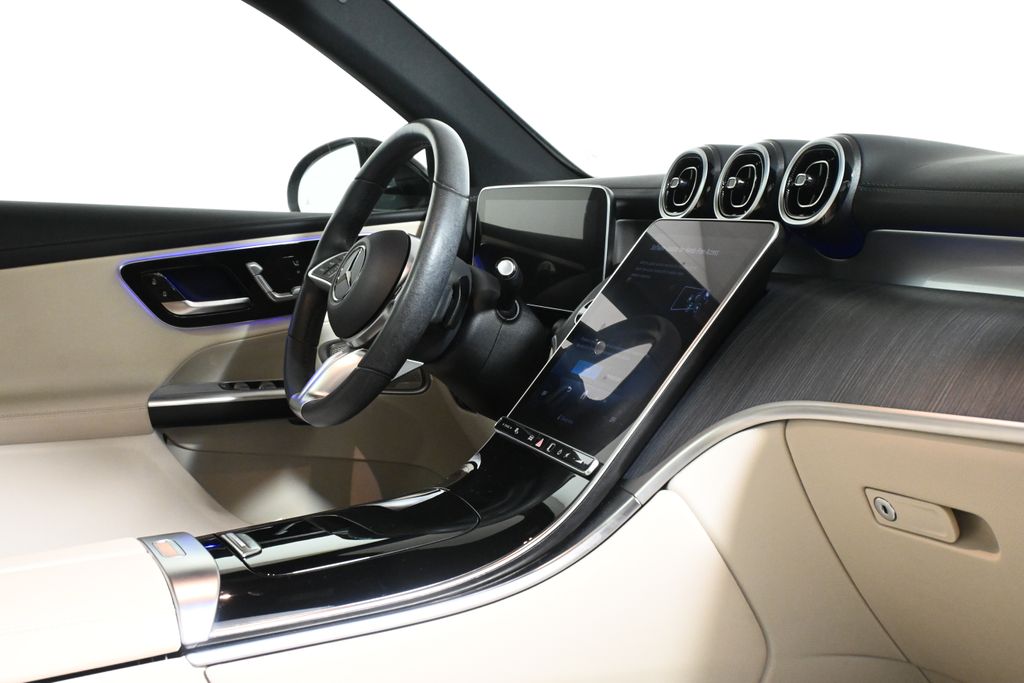 Thumbnail: 2024 Mercedes-Benz GLC - 31