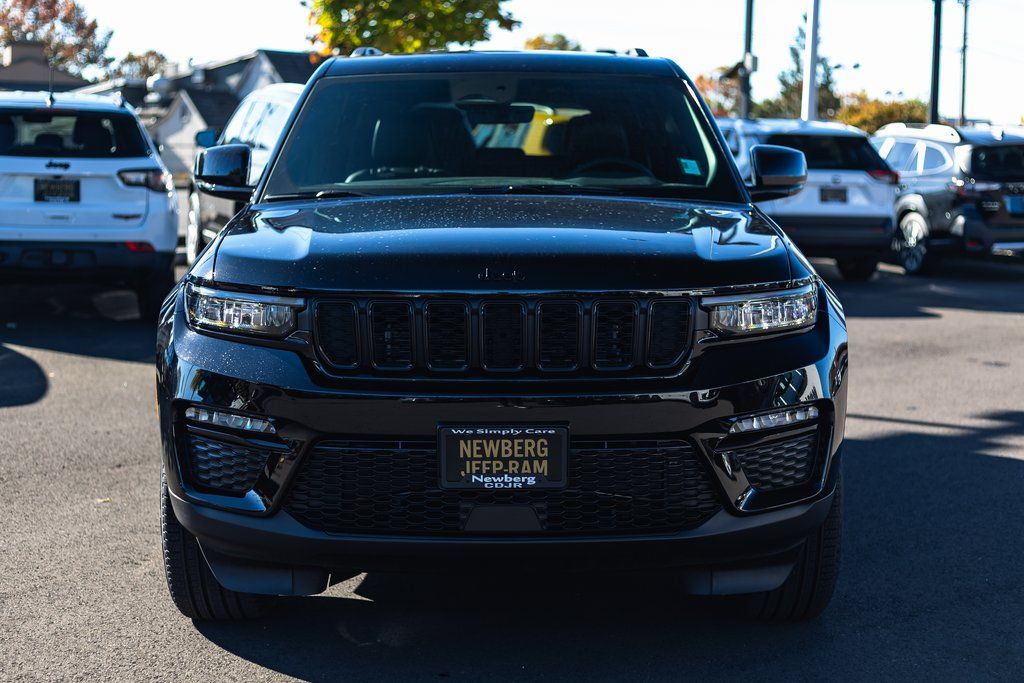 2025 Jeep Grand Cherokee Limited thumbnail 5