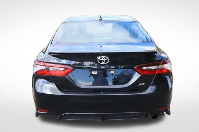 2022 Toyota Camry SE 7