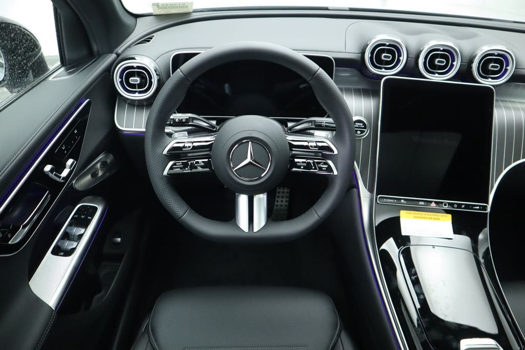 2025 Mercedes-Benz GLC 300 10