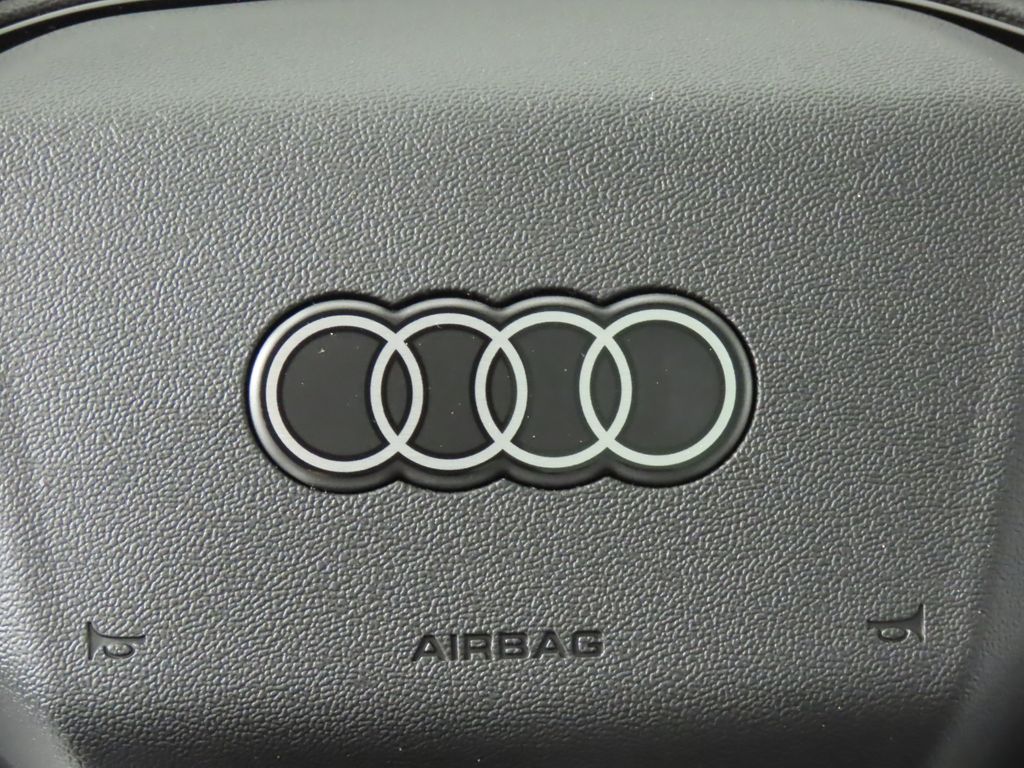 Thumbnail: 2025 Audi Q5 - 16