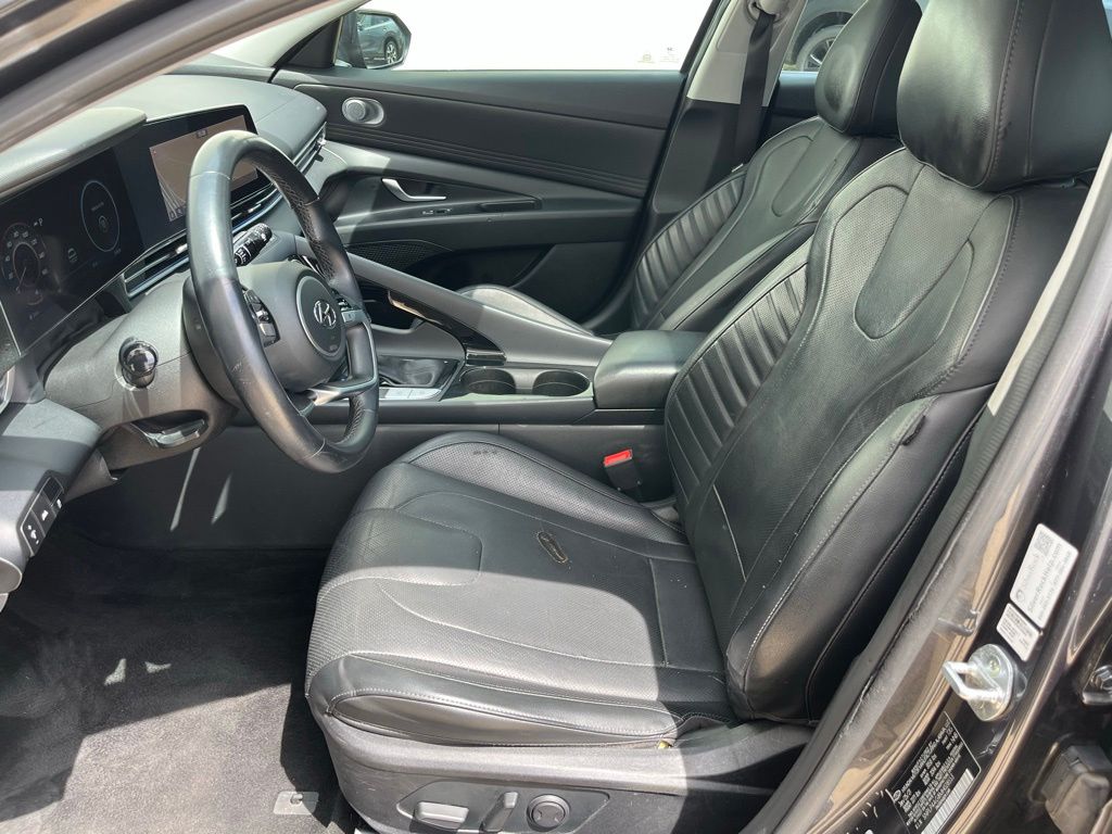 Used Car 2021 Hyundai Elantra  Limited For Sale Under $25,000 In Georgetown, Texas