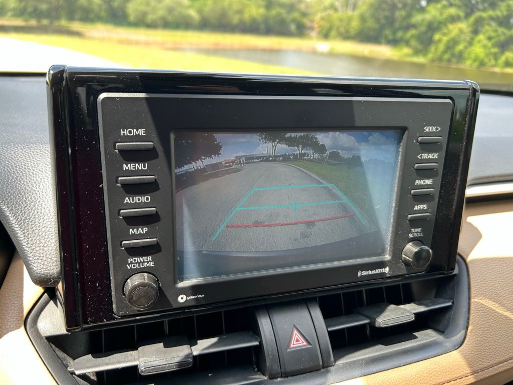 Thumbnail: 2020 Toyota RAV4 - 25