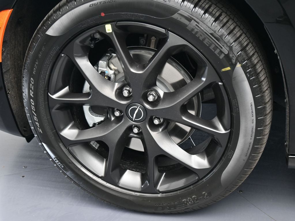 New 2026 Diamond Black Crystal Pearlcoat Chrysler Select image 28