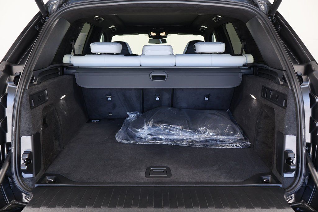 Thumbnail: 2026 BMW X5 - 8