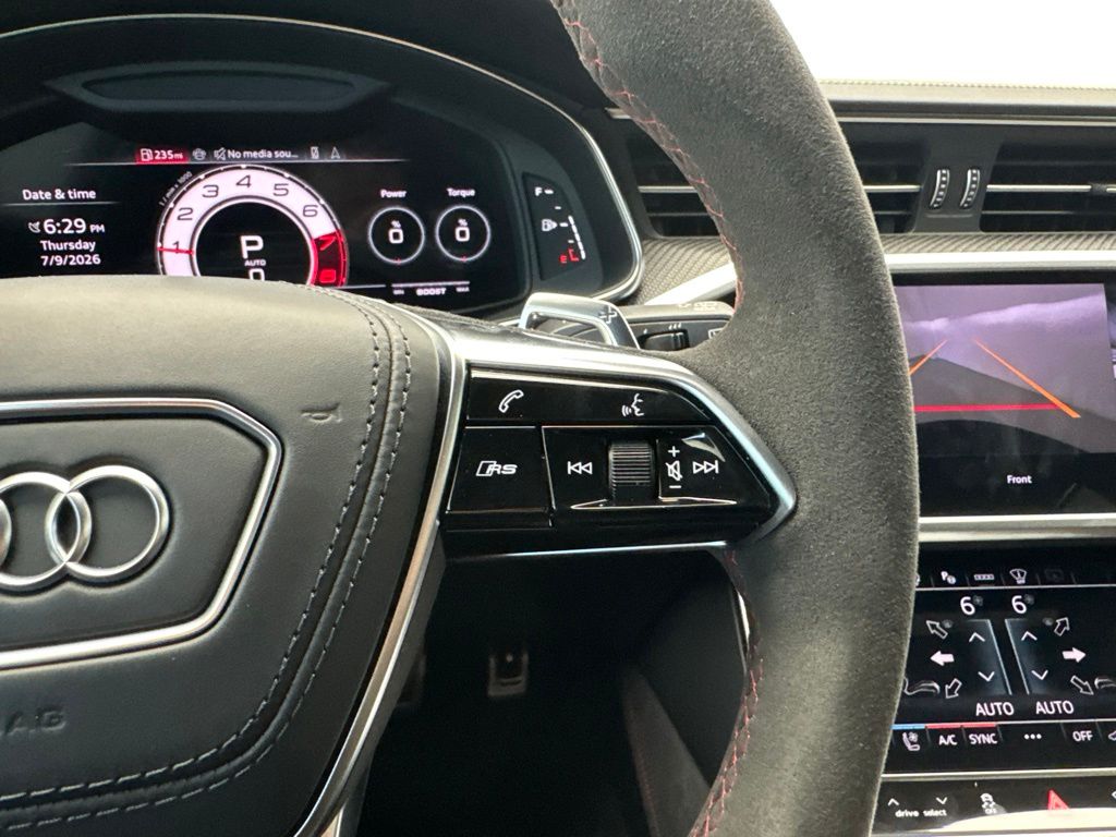 Thumbnail: 2025 Audi RS 6 - 17