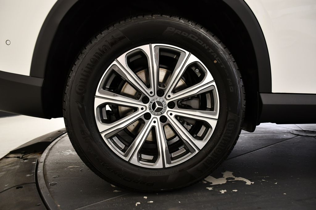 Thumbnail: 2026 Mercedes-Benz GLC - 15