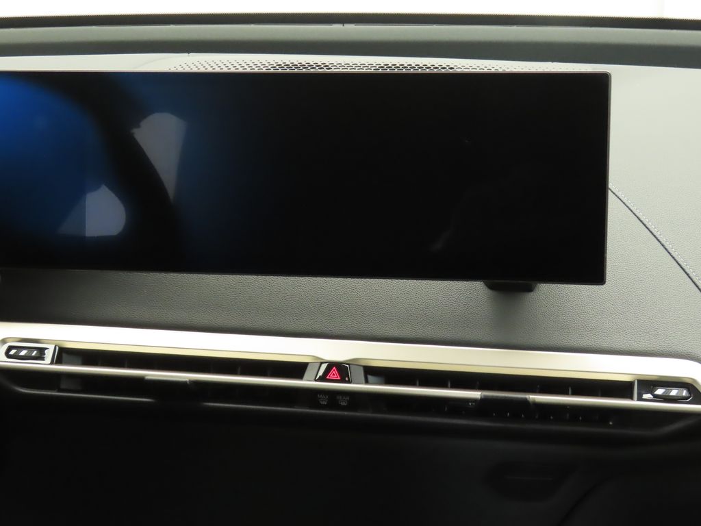2025 BMW iX xDrive50 14