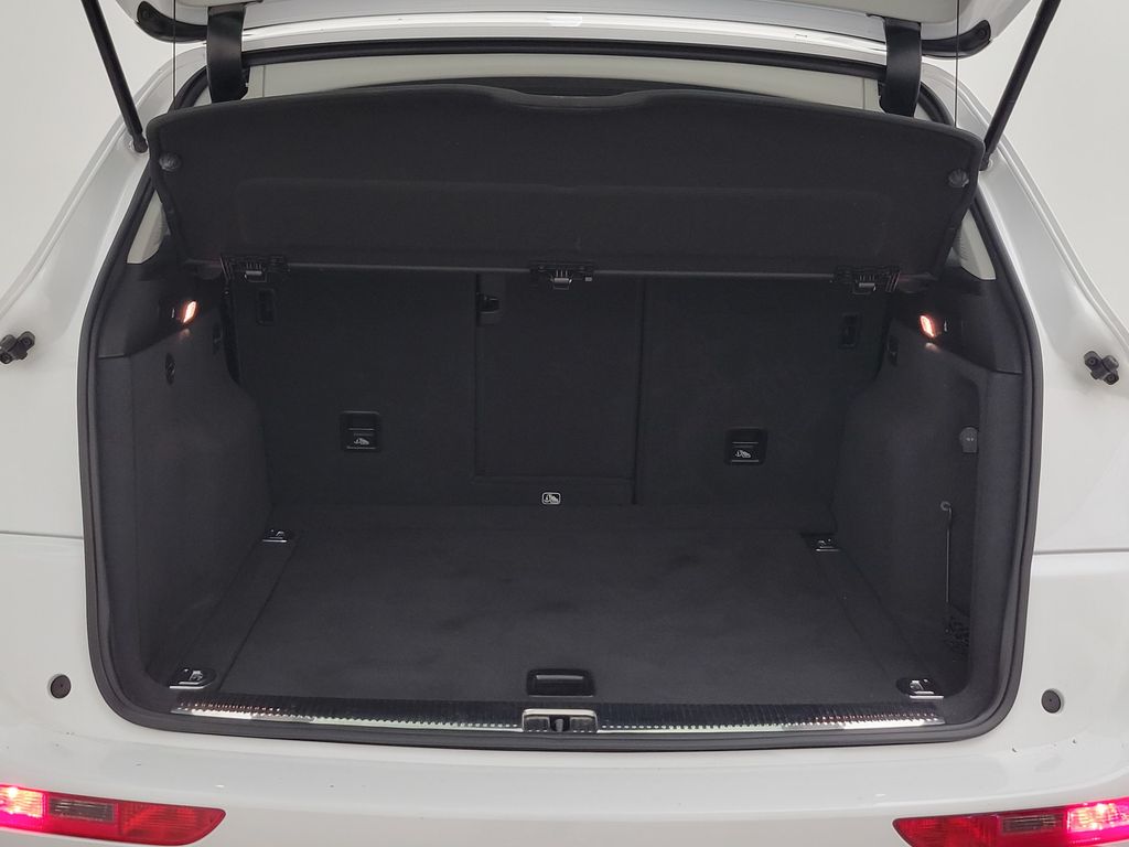 Thumbnail: 2016 Audi Q5 - 10