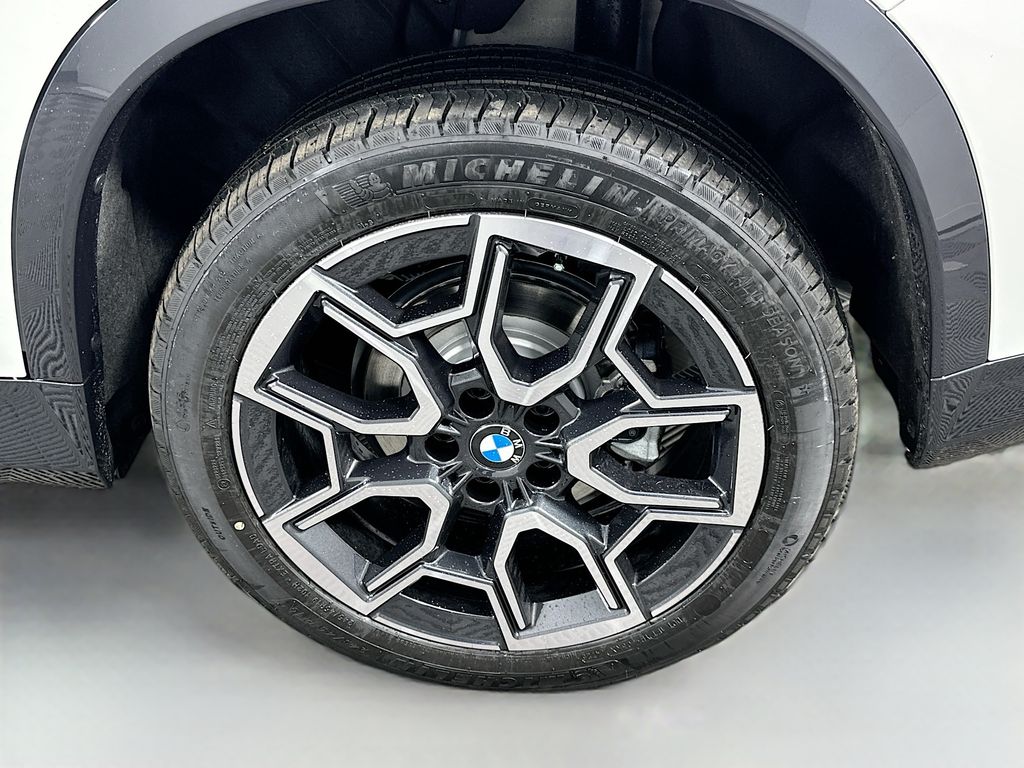 Thumbnail: 2026 BMW X1 - 23