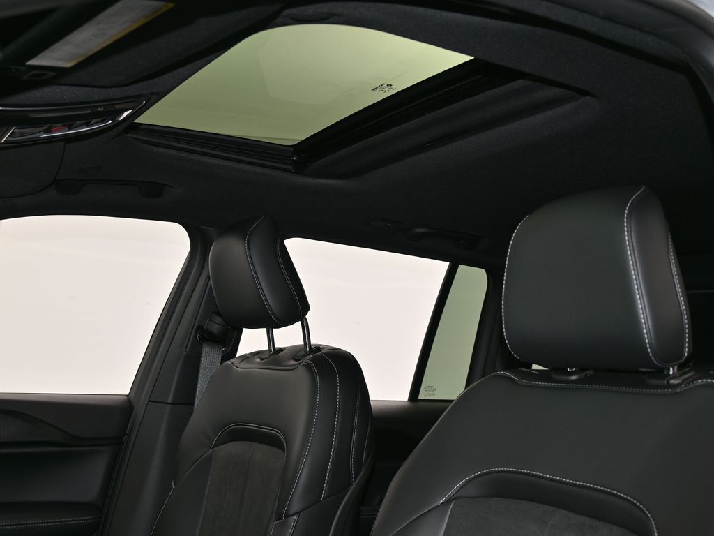 New 2025 Silver Zynith Jeep Altitude X image 11