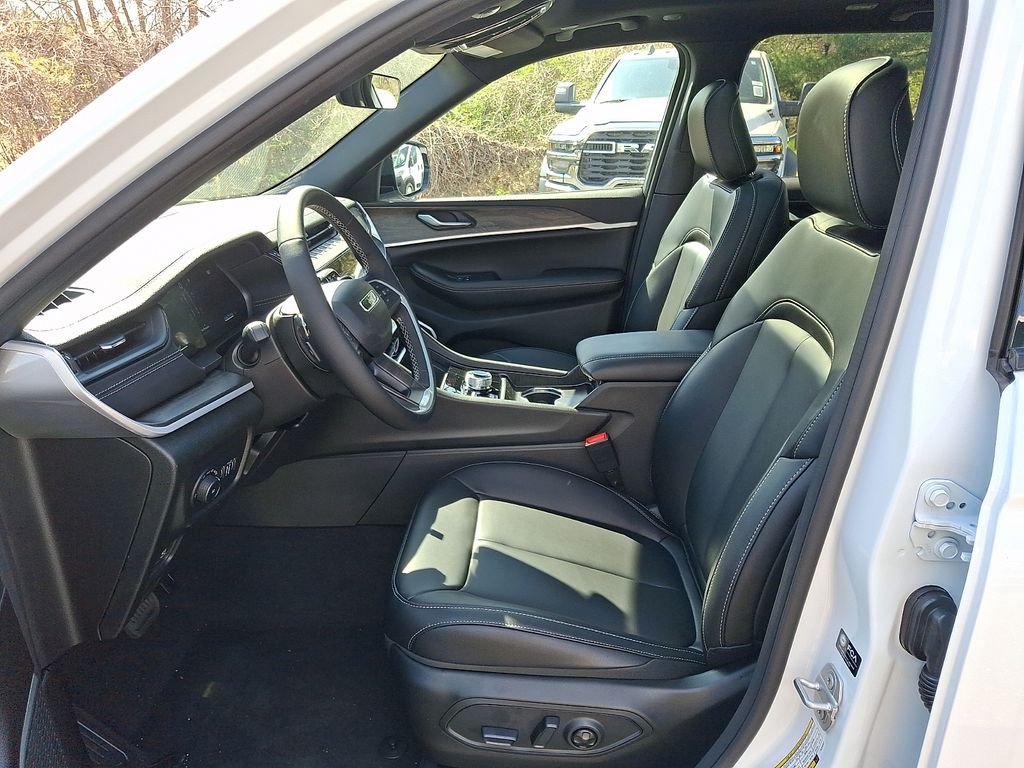 New 2026 Jeep Grand Cherokee SUV