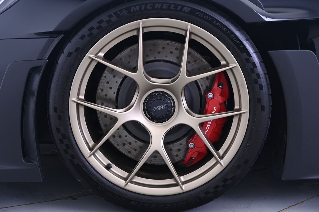 Thumbnail: 2024 Porsche 911 - 11