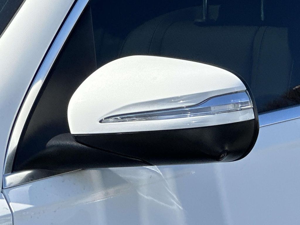 Thumbnail: 2025 Mercedes-Benz GLE - 2