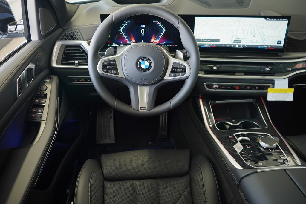 Thumbnail: 2026 BMW X7 - 16