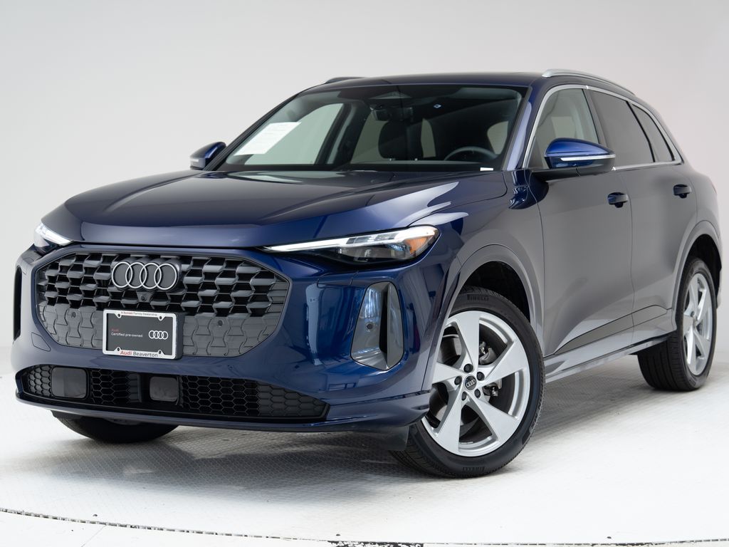 Navarra Blue Metallic 2025 Audi Q5 quattro Premium Plus 40 TFSI SUV / Crossover All-Wheel Drive 7-Speed Automatic