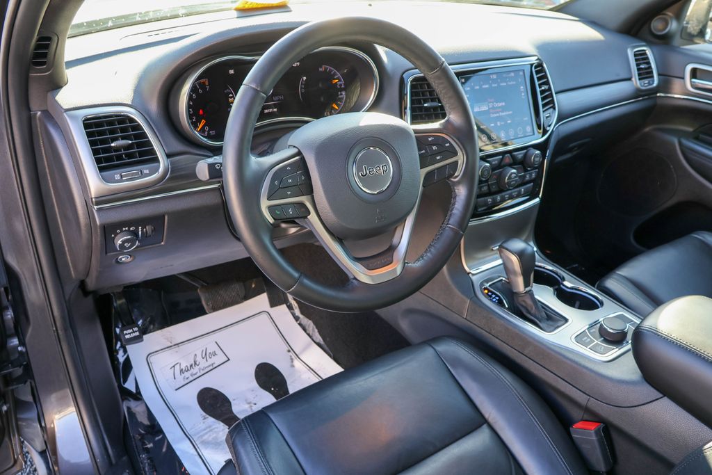 2020 Jeep Grand Cherokee Limited 3