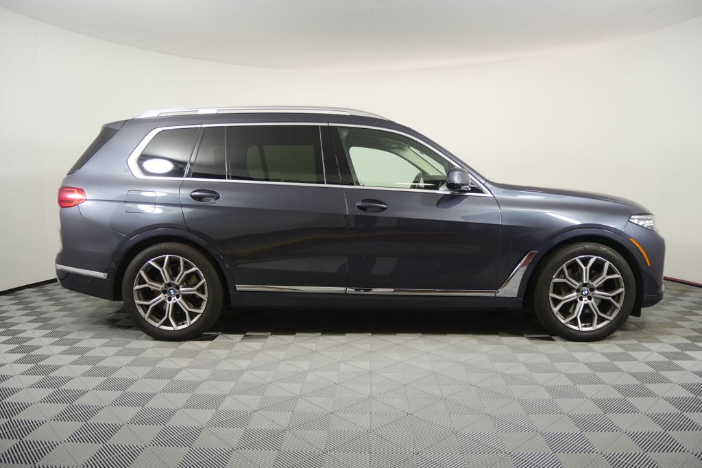 Thumbnail: 2021 BMW X7 - 2