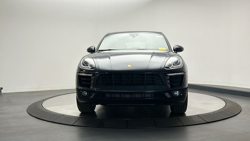 2018 Porsche Macan Base 2