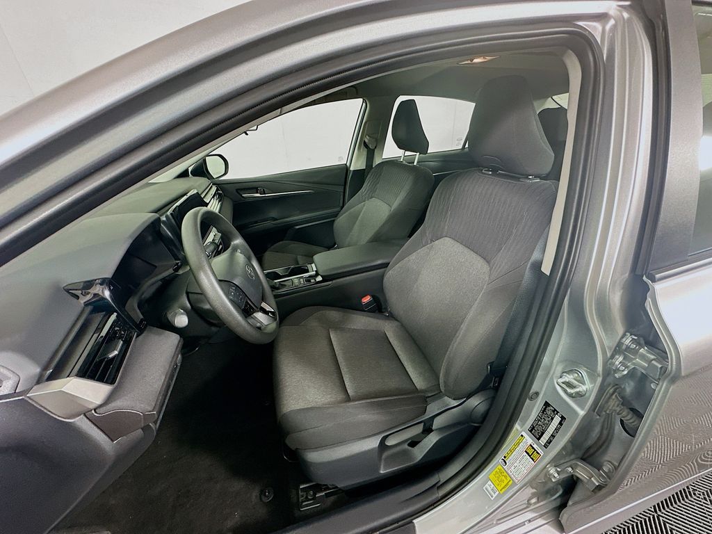 Thumbnail: 2025 Toyota Camry - 21