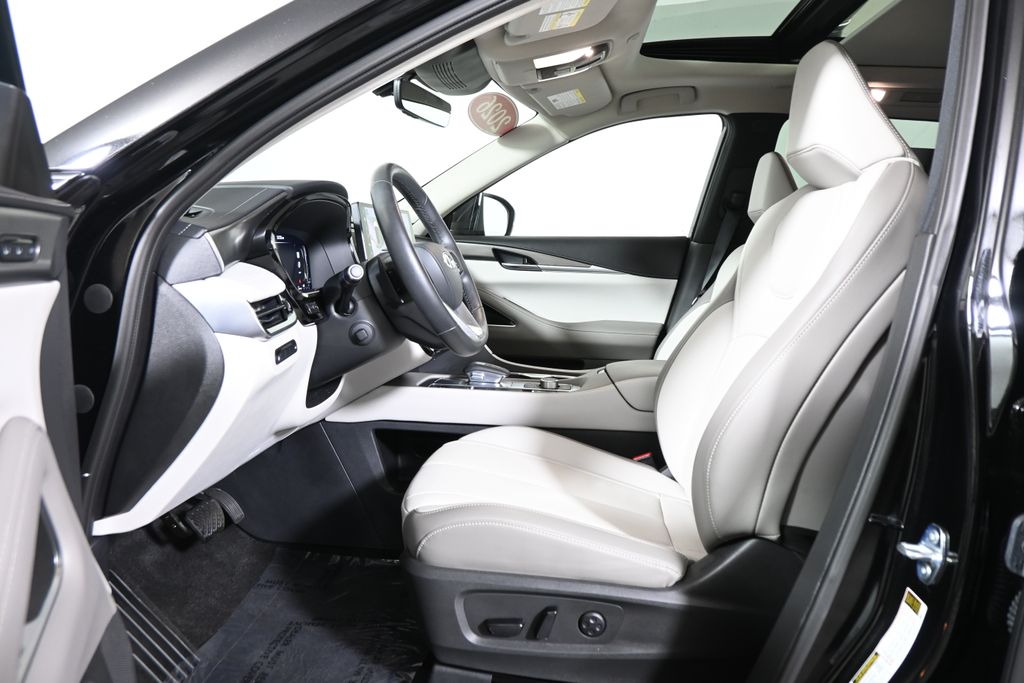 Thumbnail: 2026 INFINITI QX60 - 3