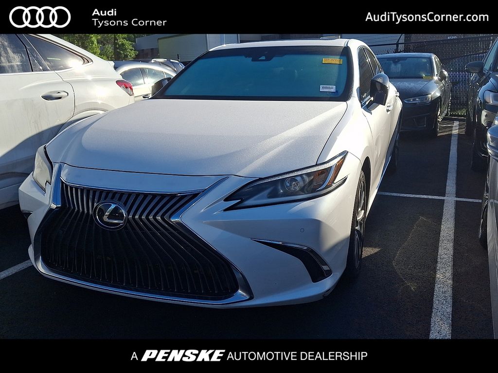 Thumbnail: 2021 Lexus ES - 1