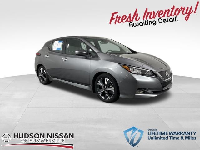 2022 Gun Metallic Nissan Leaf SV FWD Hatchback