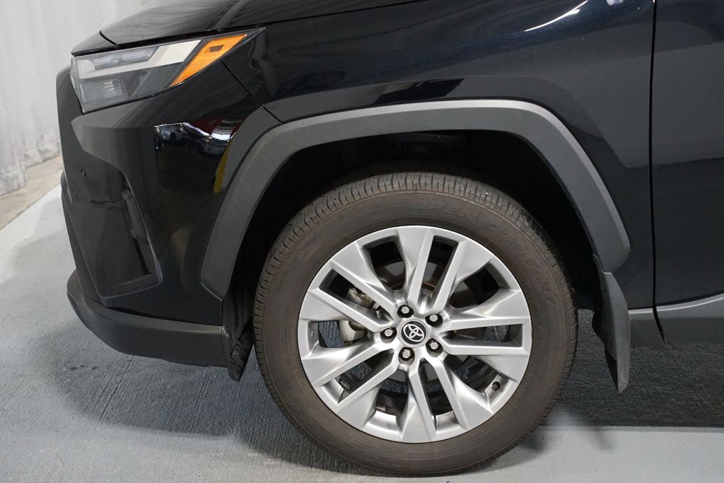 Thumbnail: 2025 Toyota RAV4 - 5
