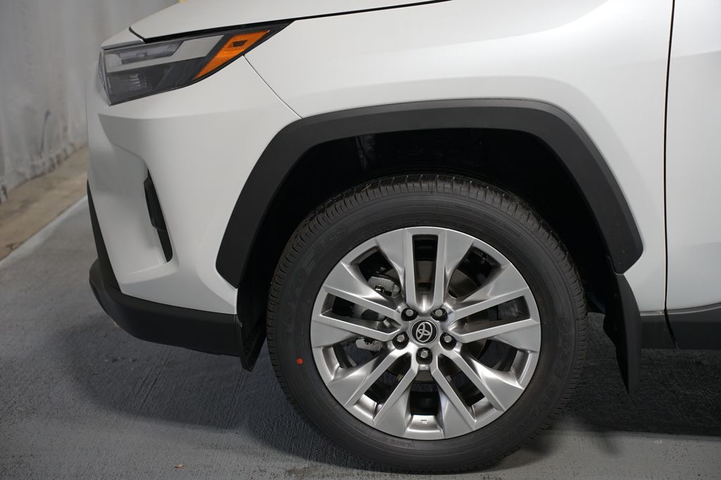 Thumbnail: 2025 Toyota RAV4 - 5