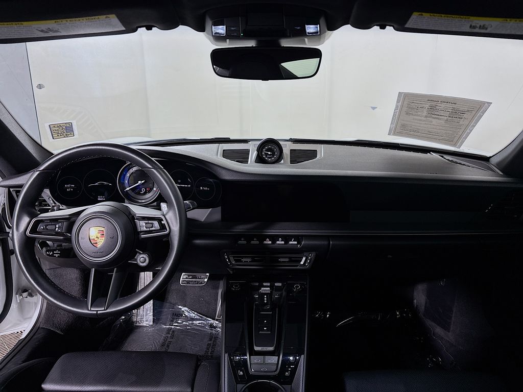 2024 Porsche 911 Carrera 4