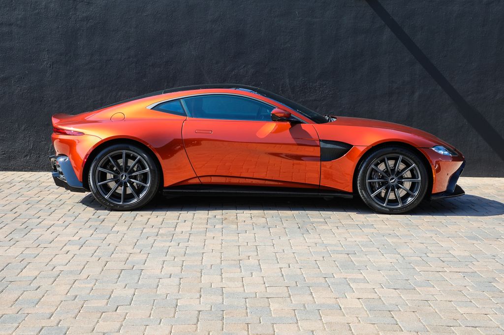 Aston Martin 2019 Vantage 