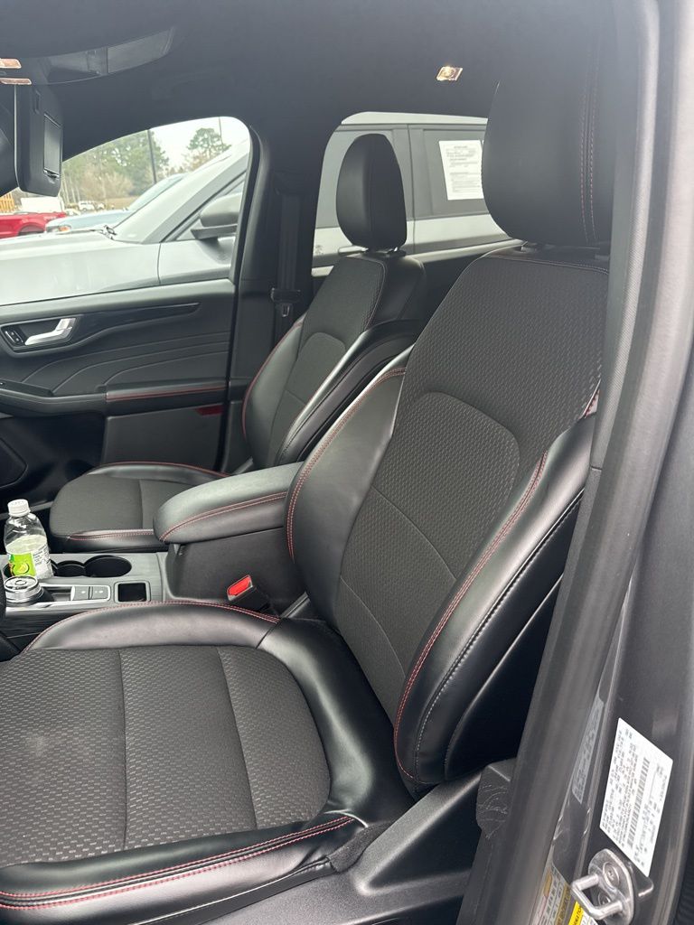 2024 Ford Escape ST-Line FWD